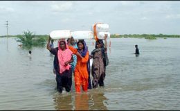 کور کمانڈر کراچی کا سیلاب متاثرہ علاقوں کا دورہ