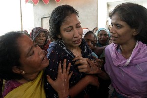 burning women pakistan