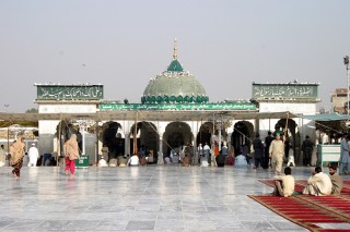 Hazrat datagnj Bakhsh