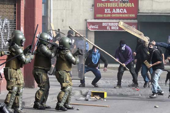 چلی : تعلیمی اصلاحات کیلئے طلبا کا مظاہرہ، 5 افراد زخمی، درجنوں گرفتار