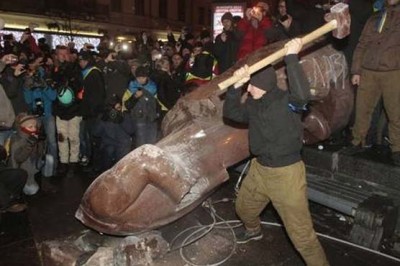 Lenin Statue