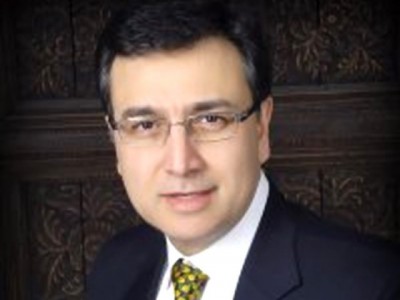  Moeed Pirzada