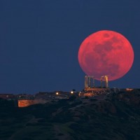 Red Moon