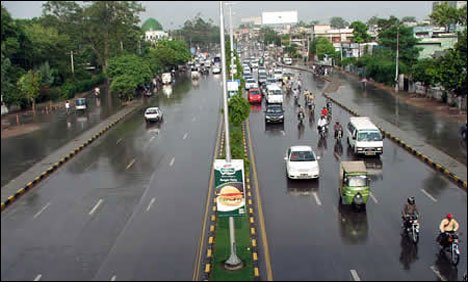 لاہور، شیخوپورہ اور پسرور میں آندھی اور بارش، سو فیڈر ٹرپ