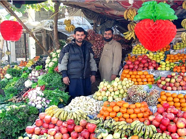 مقامی طلب پوری کرنے کیلیے پھل کی درآمد میں اضافے کا رجحان