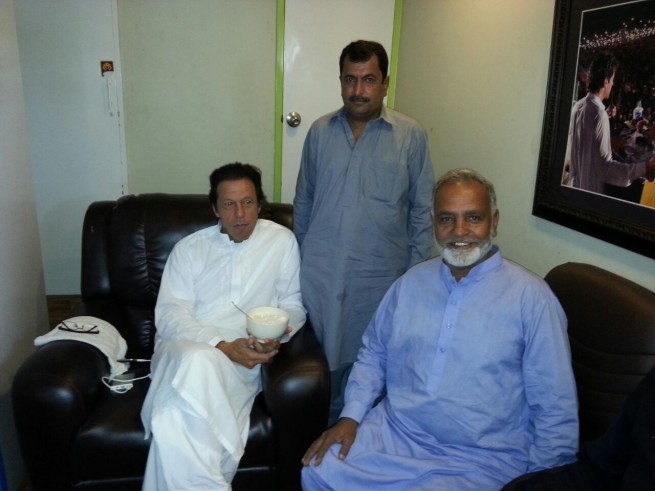 Raja Tari, Maj.Arshad with chairman Imran Khan