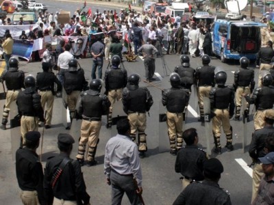 Bilawal House, Teachers Protest