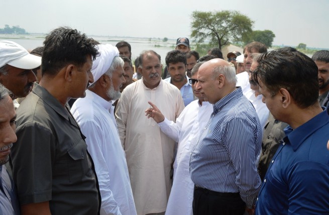 Chaudhry Mohammad Sarwar,Flood Visit