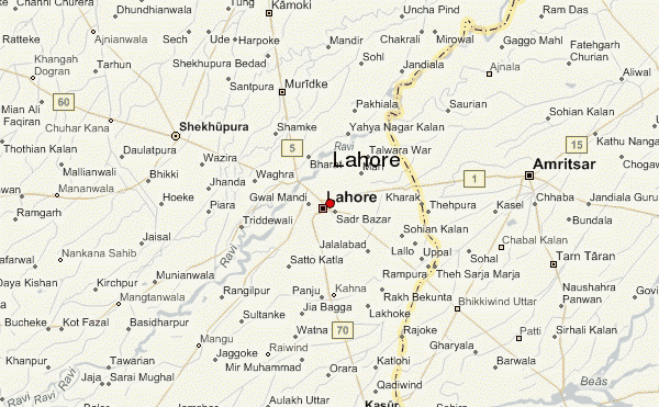 لاہور: پی ٹی سی ایل کی عمارت میں لگی آگ پر قابو پالیا گیا