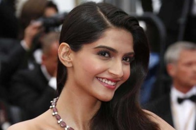  Sonam Kapoor