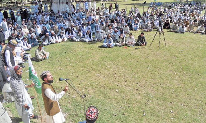 بے گھر قبائلیوں کے جرگے کی اسلام آباد میں دھرنے کی دھمکی