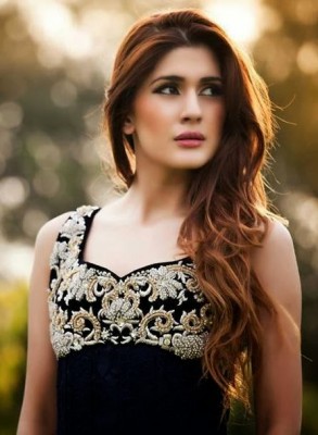 Kubra Khan