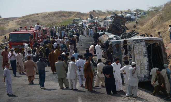 ملک میں بڑھتے ہوئے ٹریفک حادثات کا ذمہ دار کون؟