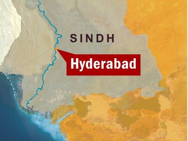 حیدرآباد: سپرہائی وے پر پولیس وین کو حادثہ، 3 اہلکار جاں بحق