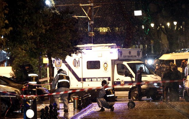 استنبول: خاتون کا پولیس سٹیشن پر خودکش حملہ‘ ایک افسر ہلاک‘ 2 زخمی