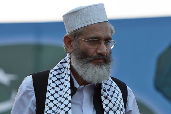 قوم دہشتگردی کیخلاف متحد ہے، حکومت جوڈیشل کمیشن بنانے کا وعدہ پورا کرے، سراج الحق