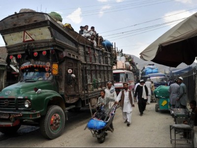 Afghan Refugees Return