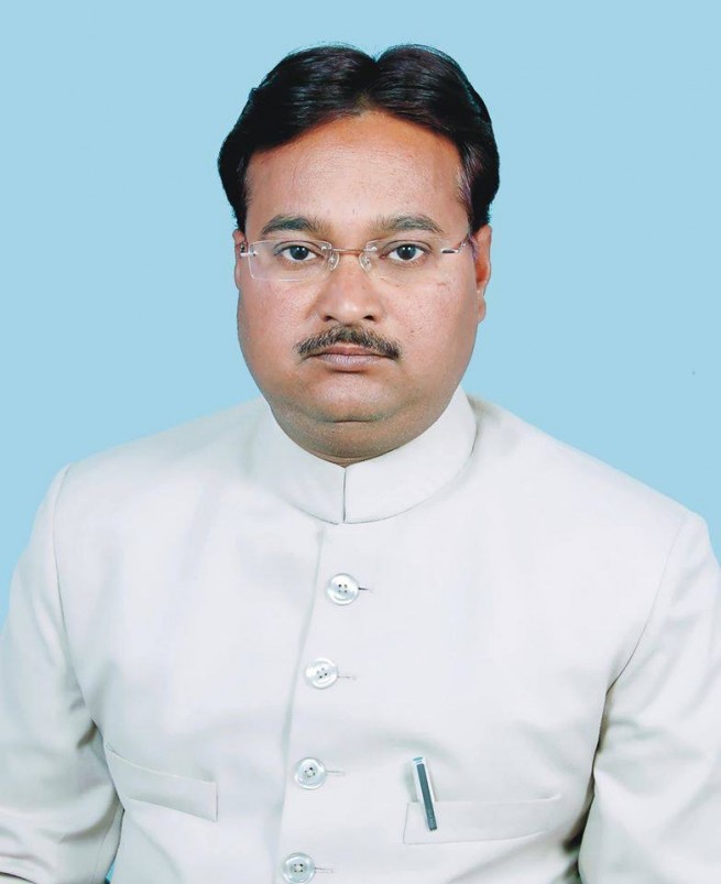  Dr.Mujeeb Shahzar