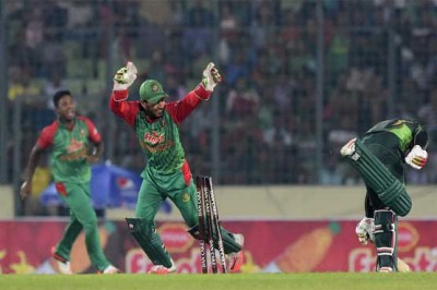 Bangladesh beat Pakistan