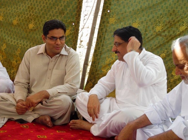 Kamran Mumtaz Prays