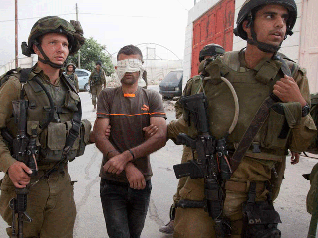 اسرائیل نے فیس بک پوسٹنگز پر بے گناہ فلسطینیوں کی پکڑدھکڑ شروع کردی