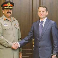 General Raheel Sharif and Sergey Naryshkin