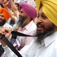 Sikhs Community Demonstrate