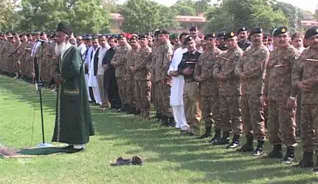 ٹرین حادثہ، گوجرانوالہ کینٹ میں‌ شہدا کی اجتماعی نماز جنازہ، میجر عادل لاہور میں سپرد خاک