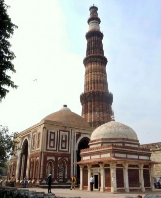 Imam Zamin ki Bargah, Seyyed Hussain Tusi Dehlavi