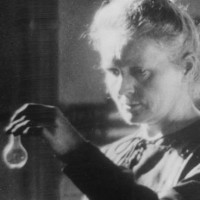 Marie Curie - Pioneering Scientist