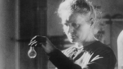 Marie Curie - Pioneering Scientist