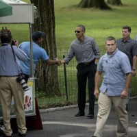 Obama with Daughters