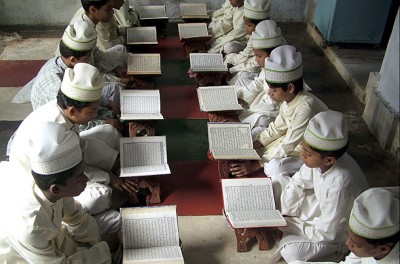 Children Read Quran