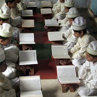 Children Read Quran