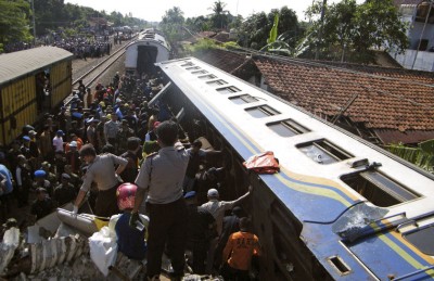 Indonesia Trains Collision