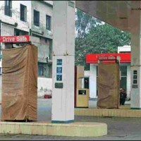 Petrol Pumps Close