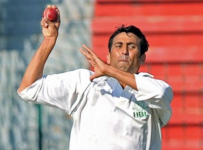 Younis Khan Bowling