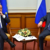 Francois Hollande and Vladimir Putin