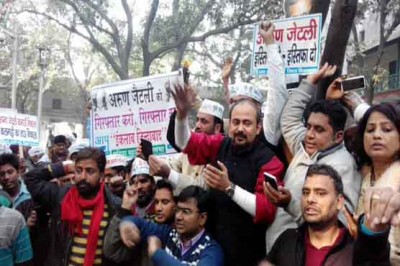  Workers Protest