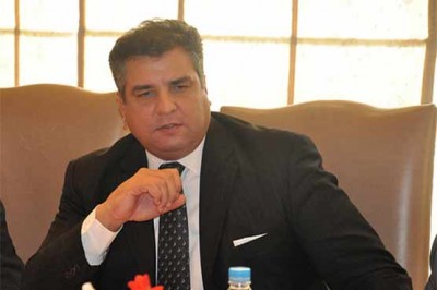  Daniyal Aziz