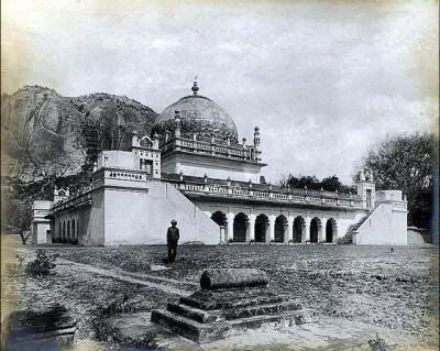 Gurramkonda-Maqbara Tomb