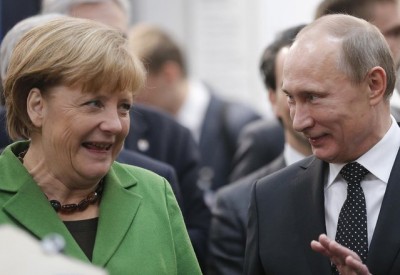 Vladimir Putin with Angela Merkel