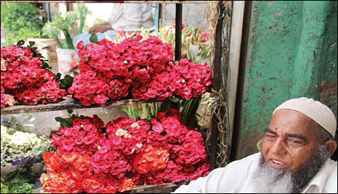 کراچی : ویلنٹائن ڈے پر پھولوں کی قیمتوں میں اضافہ ہو گیا