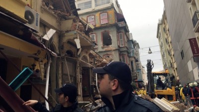 Istanbul Building Collapsed