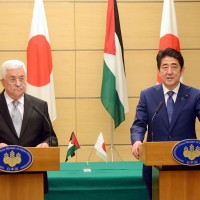 Mahmoud Abbas and Shinzo Abe