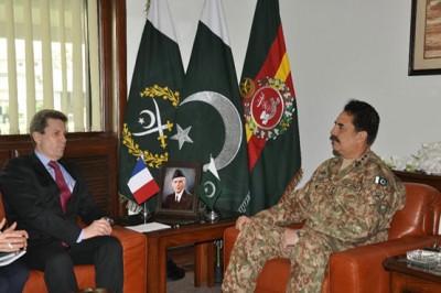 Army Chief and General Luis