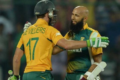 Hashim Amla and De Villiers