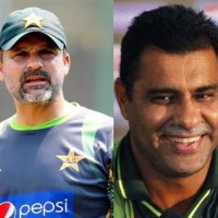 Moin Khan and Waqar Younis