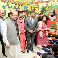 Nawaz Sharif Meet Students