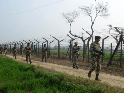 Pakistan, Indian Border